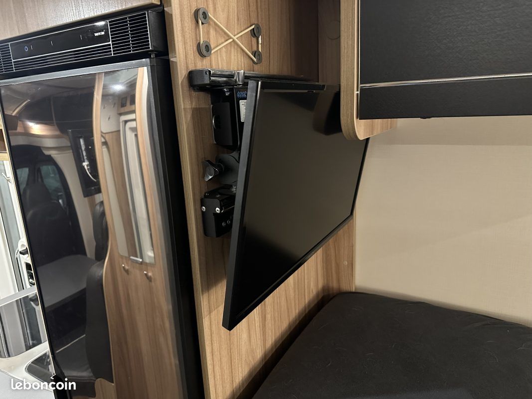 Hymer mlt-570 crossover 4x4 mercedes 190 cv 2023 (image 3)