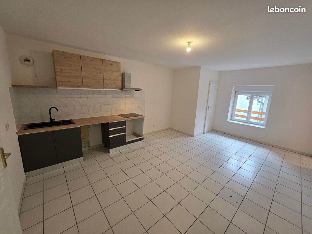 Appartement 3 pièces 69 m² · à Nantua · 69 m² · 490 €/mois