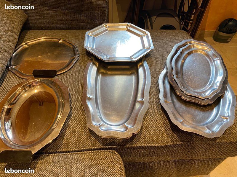 Lot plats inox (image 1)