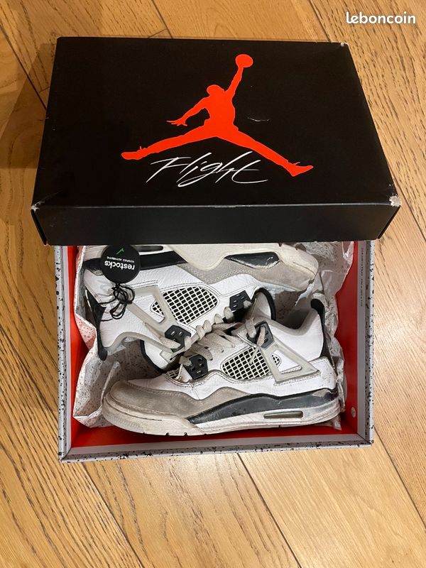 Chaussures Jordan 4 (image 1)