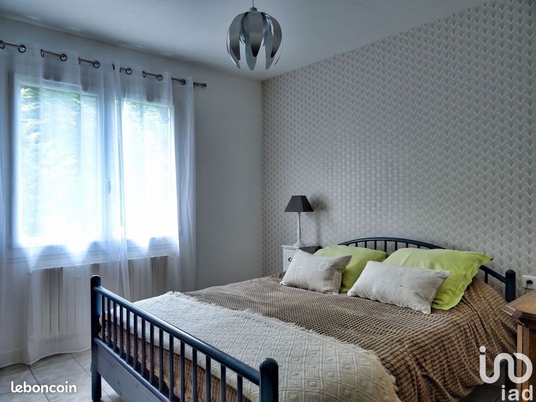 Pavillon 5 pièces 130 m² - Condac 16700 (image principale 5)