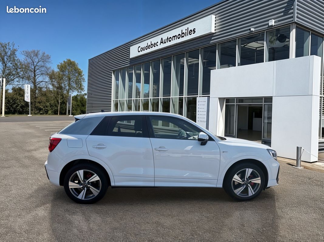 AUDI Q2 35 TFSI 150 S tronic 7 S line (image 6)