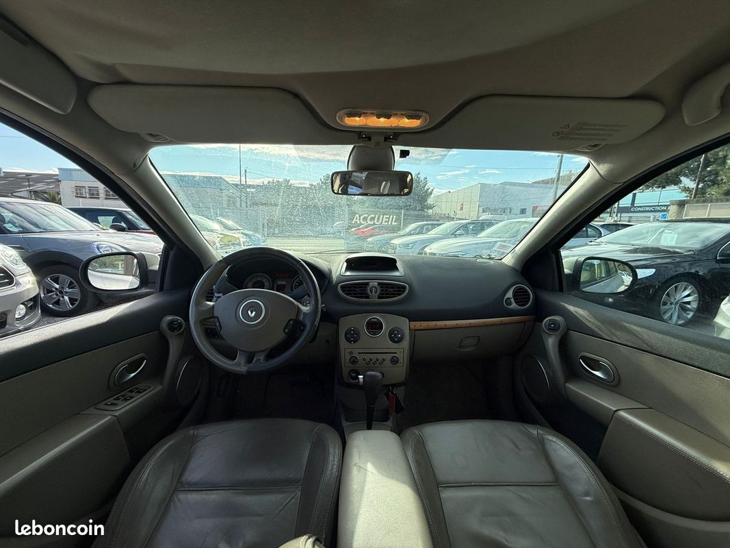 Renault CLIO III 2.0 16V 140CH INITIALE BVA 5P (image 5)