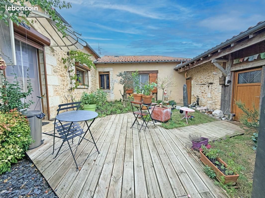 Maison 3 pièces 104 m² · à Saint-Michel-de-Villadeix · 104 m² · 187 200 €