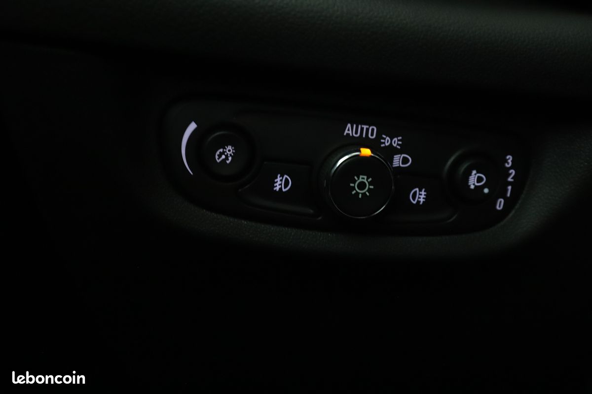 Opel Insignia Grand Sport 1.6 Diesel Innovation 136 ch (image 24)