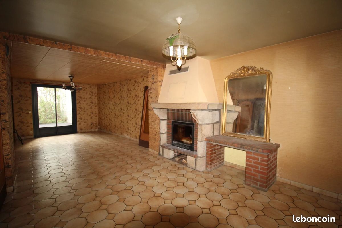 Maison 5 pièces 159 m² · à Orbeil · 159 m² · 211 000 €