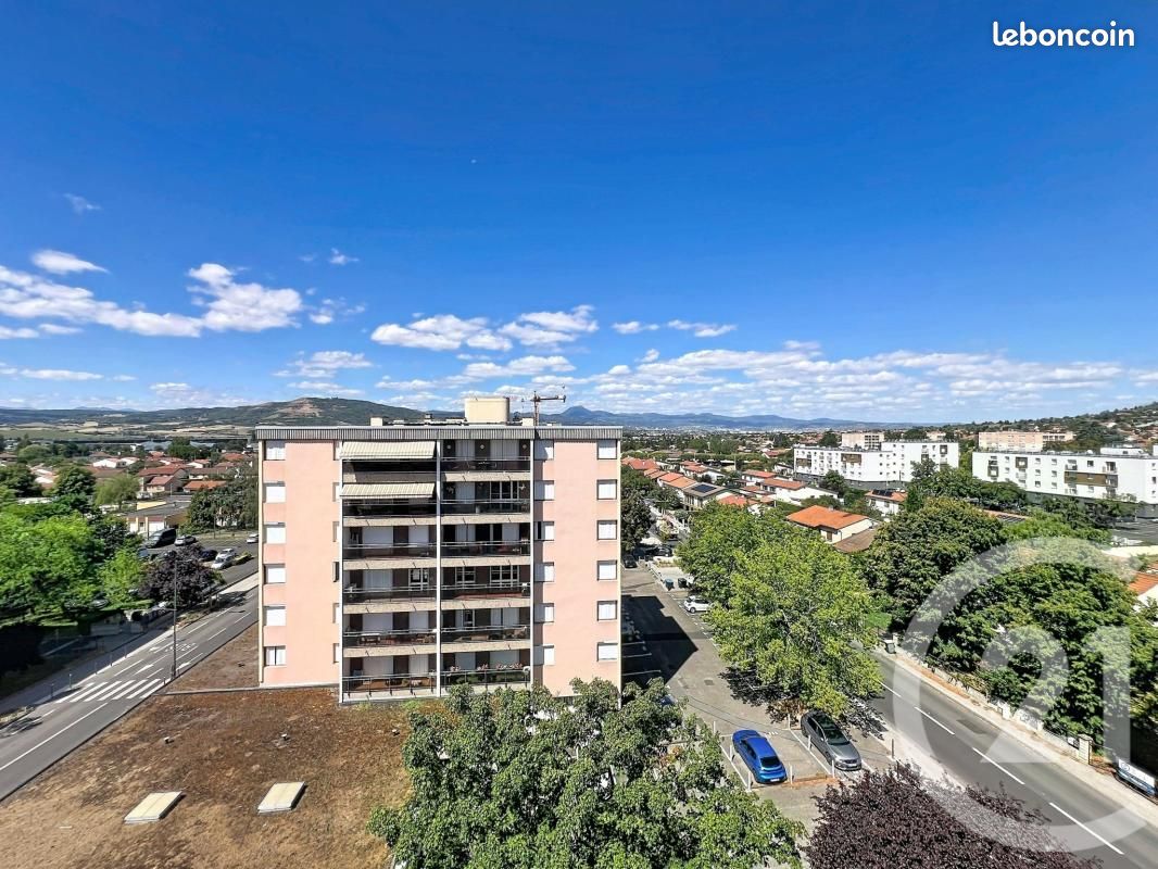 Appartement 4 pièces 76 m² · à Cournon-d'Auvergne · 76 m² · 136 000 €