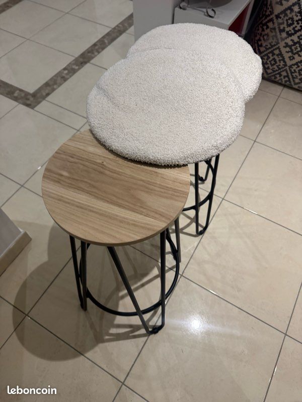 Tabouret avec coussin état comme neuf (image 1)