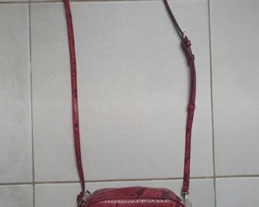 Sac croco rouge à bandoulière Zara Accessoires Bagagerie