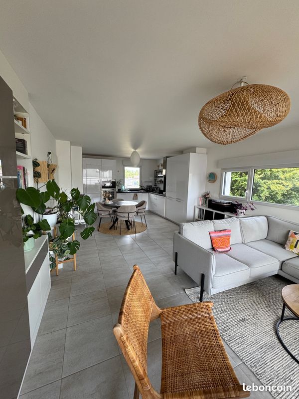 APPARTEMENT T2, non meublé, Rive gauche