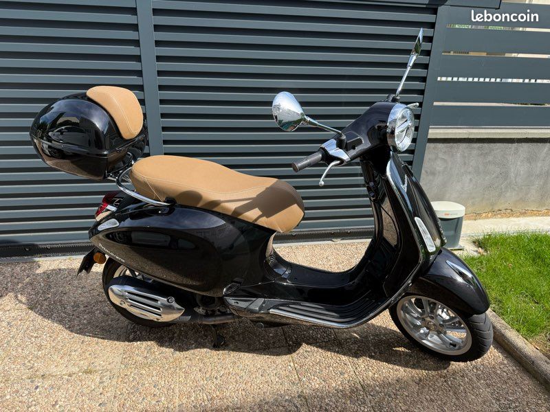 Vespa Primavera Motos