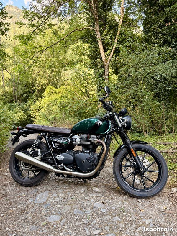 Triumph Speed Twin 900 – 2024 – Competition Green / Phantom Black (image 1)
