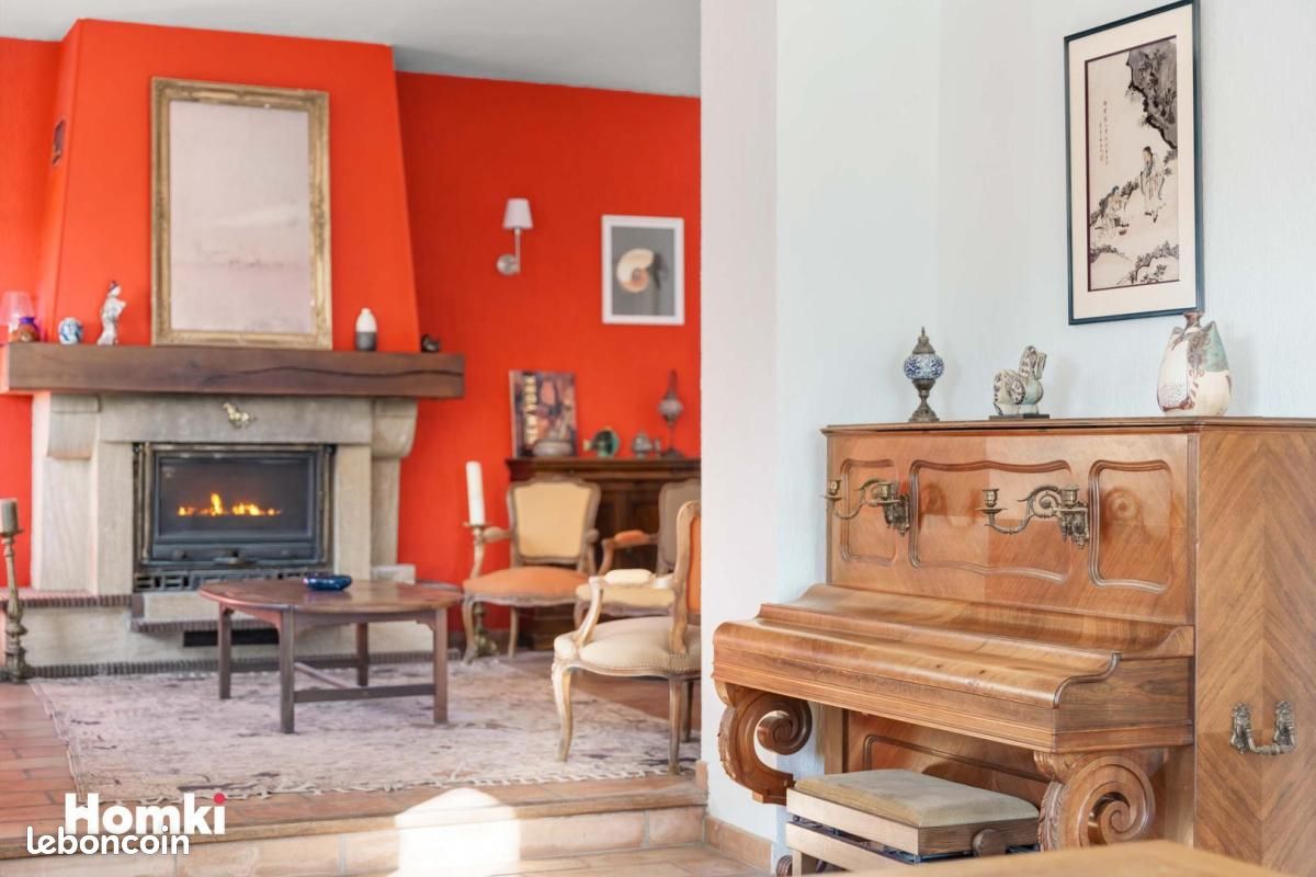 Maison 7 pièces 500 m² · à Saint-Montan · 500 m² · 584 000 €