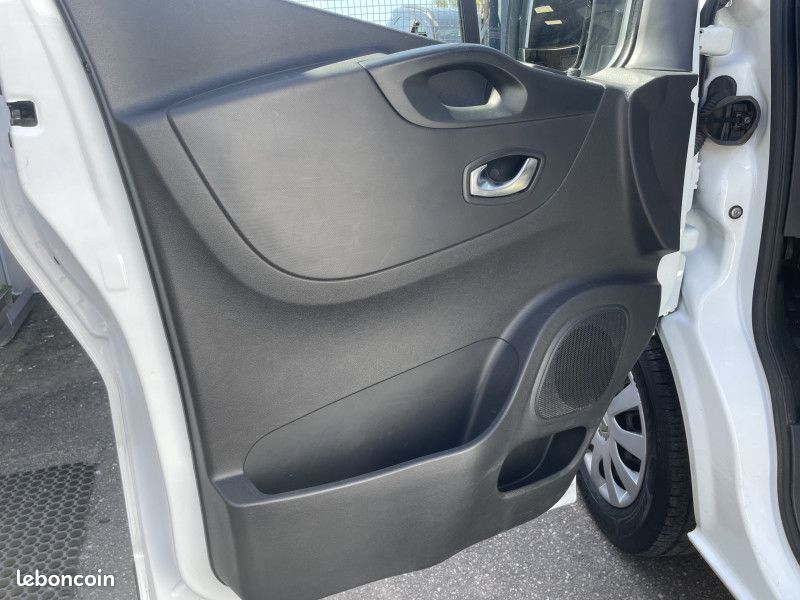 Renault TRAFIC III FG L2H2 1200 2.0 DCI 145CH ENERGY GRAND CONFORT E6 (image 15)
