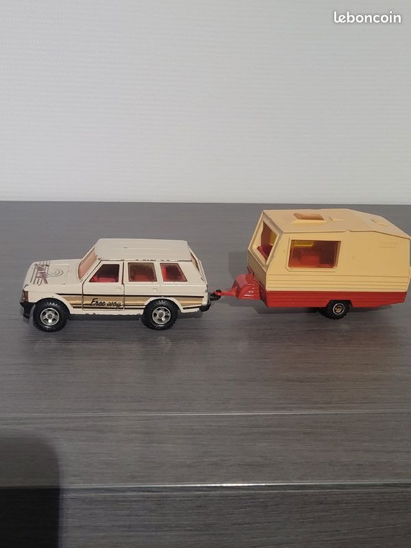 Majorette Range rover et caravane 1/36 (image 2)