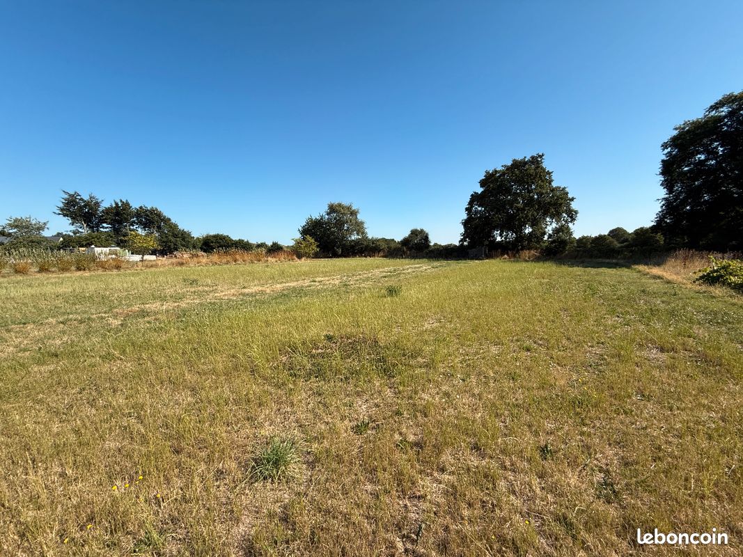 Terrain 301 m² · au Temple-de-Bretagne · 90 000 €