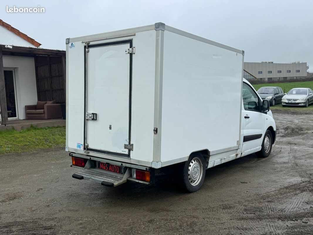 PEUGEOT EXPERT 2.0 HDI 130cv FRIGO NEGATIF/POSITIF ROUTE / SECTEUR 1°MAIN GARANTIE 6 MOIS (image 5)