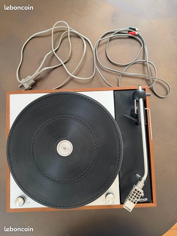Platine vinyle manuelle Thorens TD 209 Les produits arrêtés - Découvrez nos offres
