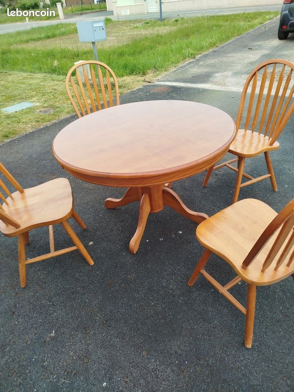 Table + 4 chaises (image 1)
