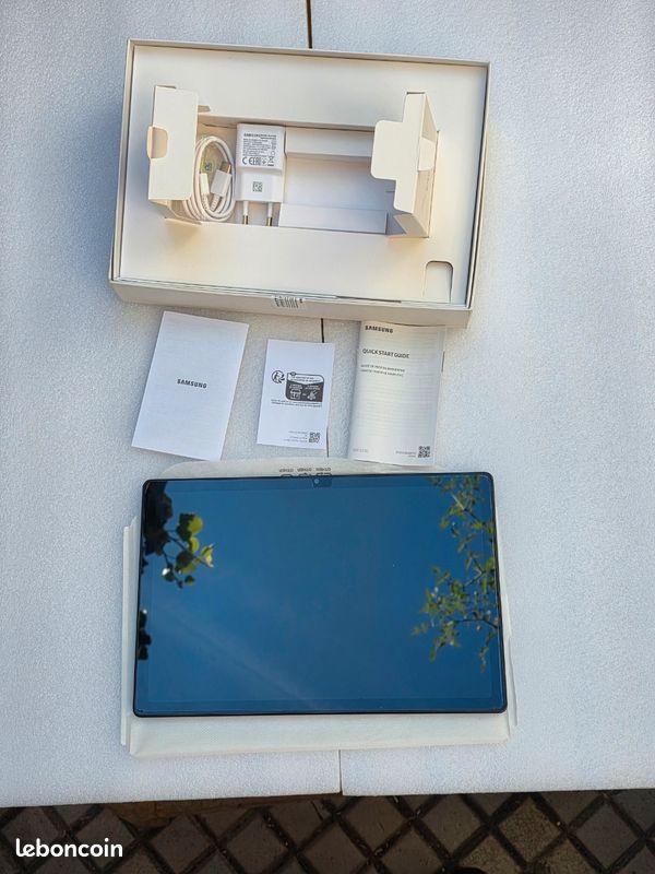 Tablette galaxie A8 (image 4)
