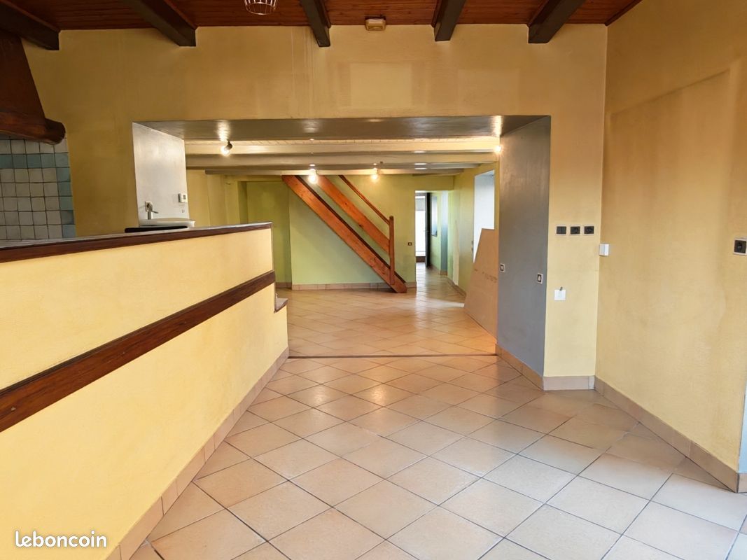 Maison 4 pièces 99 m² · à Bouhet · 99 m² · 190 000 €