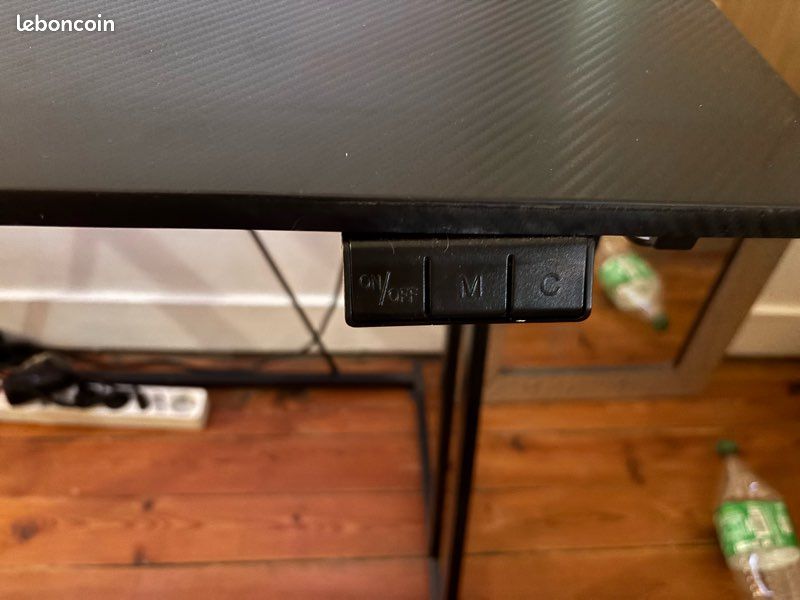 Bureau gamer avec leds intégrées (image 3)