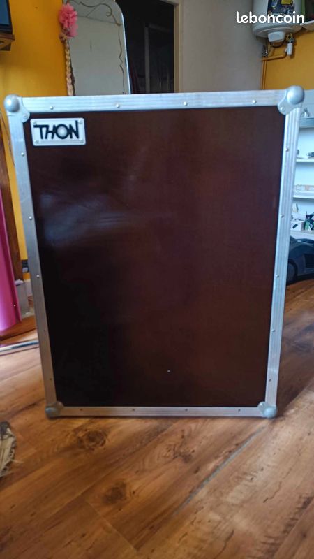 Vends Fly case pour Midas Venice 16 / F16 (image 2)