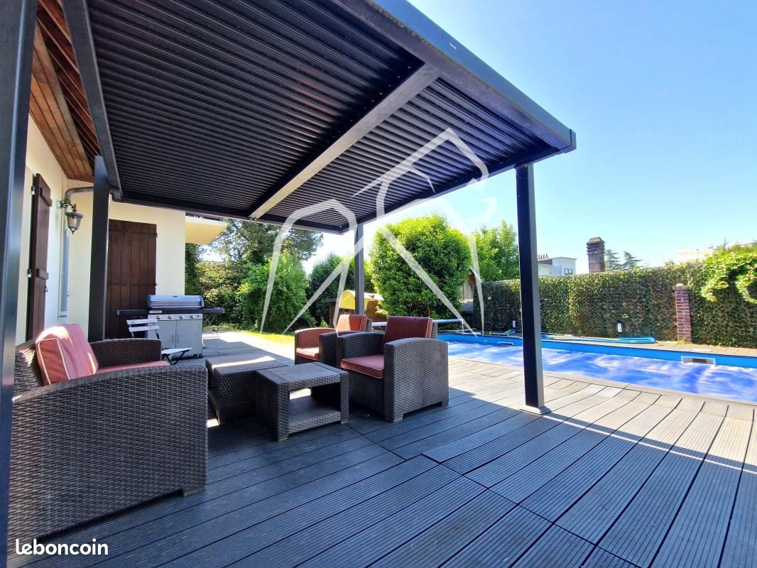 Maison 9 pièces 286 m² · à Bois-Guillaume · 286 m² · 699 900 €