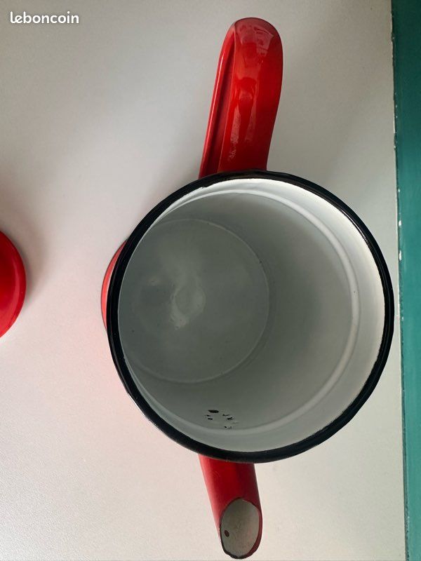 Ancienne cafetière / théière en tôle émaillée rouge – style vintage (image 7)