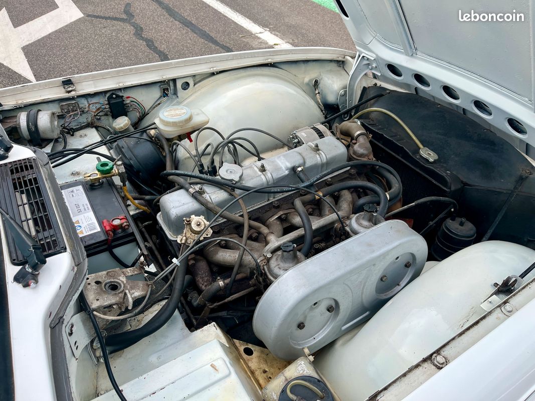 Triumph tr6 - 1972 (image 10)