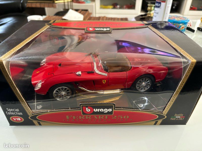 Ferrari 250 Testa Rossa Le Mans #19 – Burago 1/18 – Kit Assemblé
