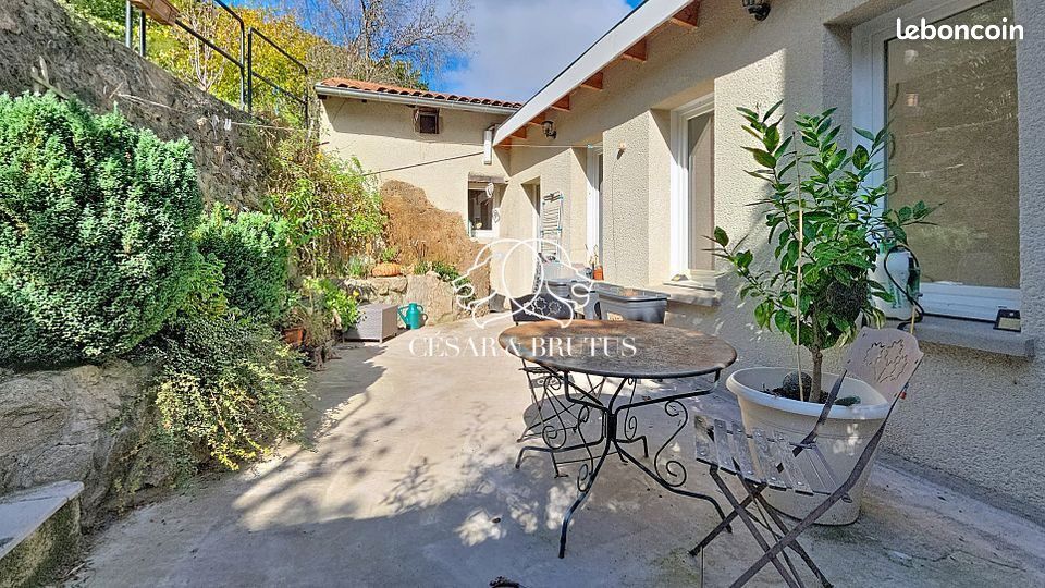 Maison 7 pièces 173 m² · à Condrieu · 173 m² · 459 800 €
