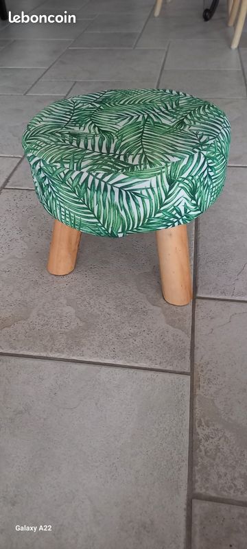Tabouret motif feuillage (image 2)