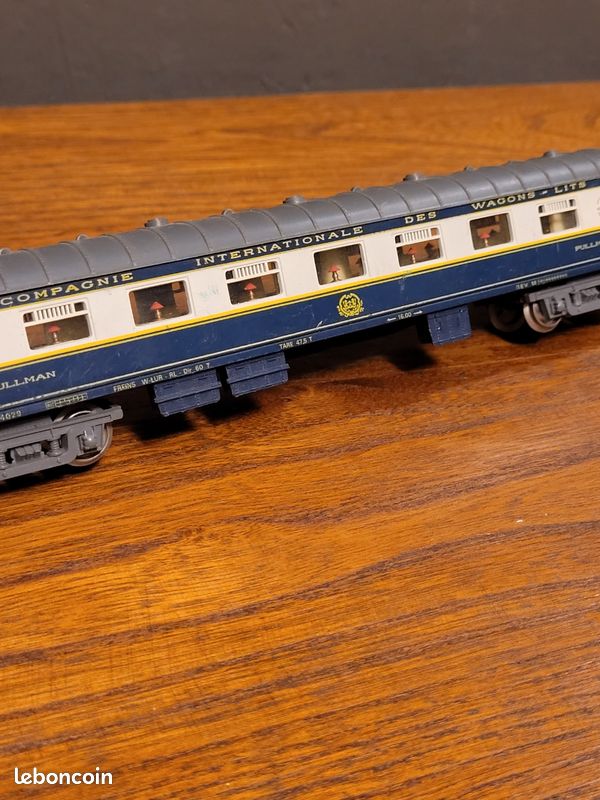 Voiture Voyageurs CIWL Pullman 1ère Classe Argentée - Modèle Réduit HO Sans Bogies (occasion)