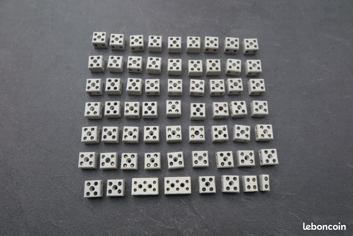 Lot de 10 dominos en porcelaine vintage