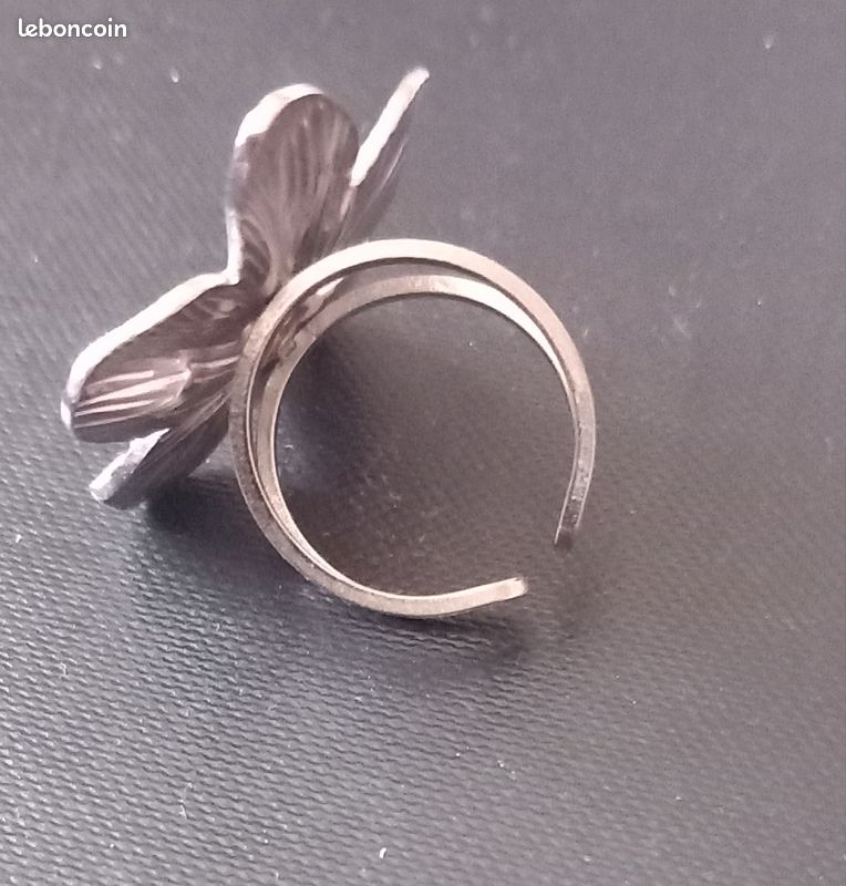 Lot de bijoux (image 8)