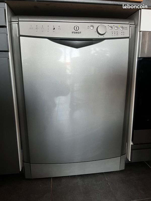 Lave vaisselle Indesit (image 1)