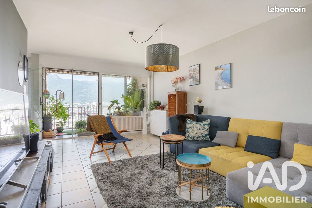 Appartement 4 pièces 97 m² · à Grenoble · 97 m² · 122 000 €