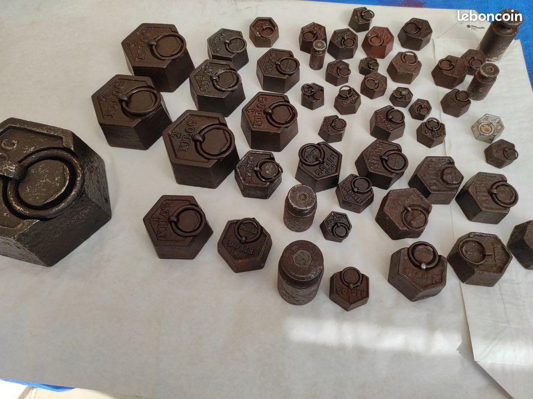 GROS POIDS DE 10 KILO plus LIVRAISON POSSIBLE CHARTRES le poids Lot 49 poids en fonte pour déco collection balance poids pour balance bascule agricole prix du lot 37 euros JE DISPOSE POIDS LAITON (image 4)