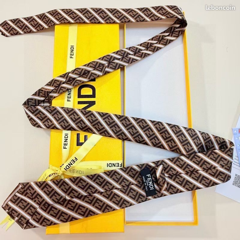 Cravates Fendi pour hommes les plus vendues (image 7)