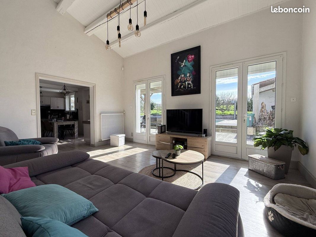 Maison 10 pièces 300 m² · à Andilly · 300 m² · 495 000 €