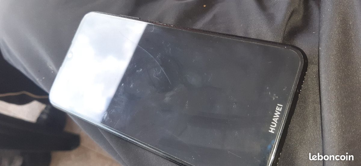 Huawei Y6 2019 (image 1)