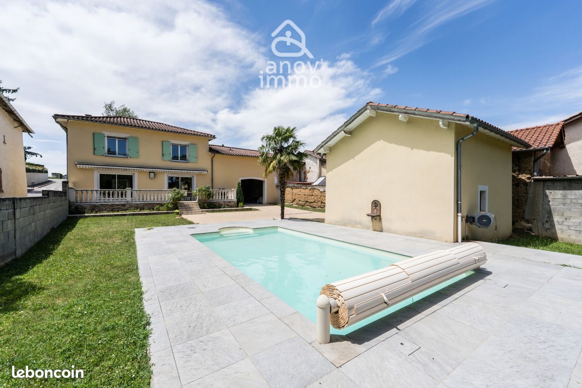 Maison 6 pièces 190 m² · à Chaponnay · 190 m² · 570 000 €