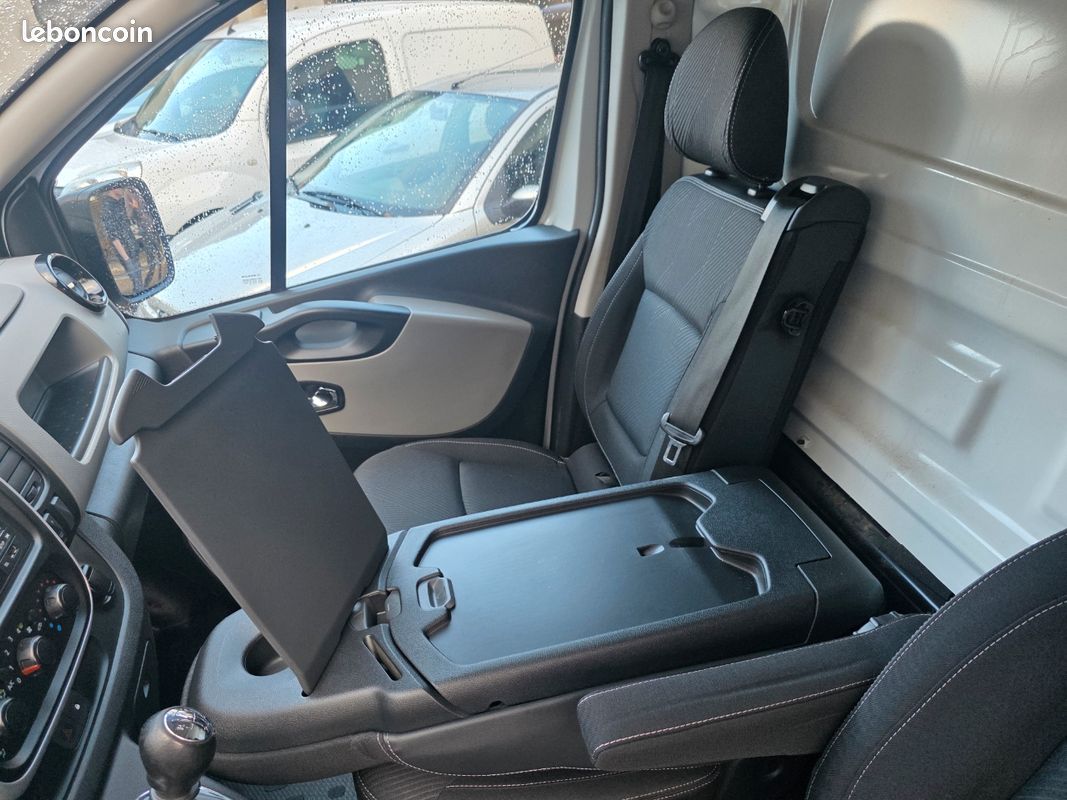 ✅renault trafic iii fg l1h1 1200 1.6 dci⏩️ 125 ch grand confort energy⏩️ moteur a chaine (image 11)