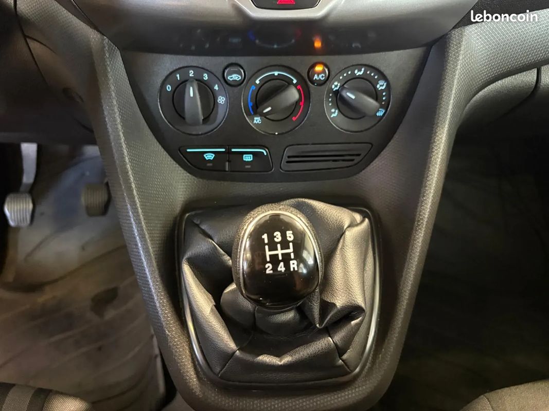 FORD Transit Connect 1.5 D 101ch Trend - 2017 - 98 500 km - Faible kilométrage - Bluetooth (image 19)