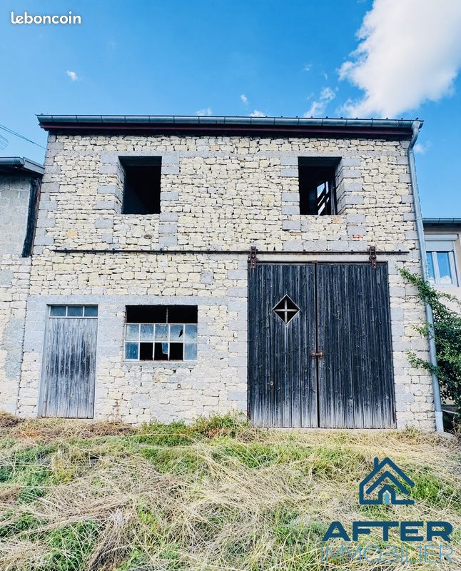 Maison 2 pièces 88 m² · à Regney · 88 m² · 47 000 €