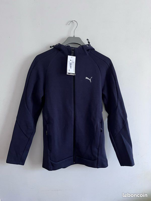 Veste Puma bleu foncé – Taille S – Style sportswear high-tech (image 1)