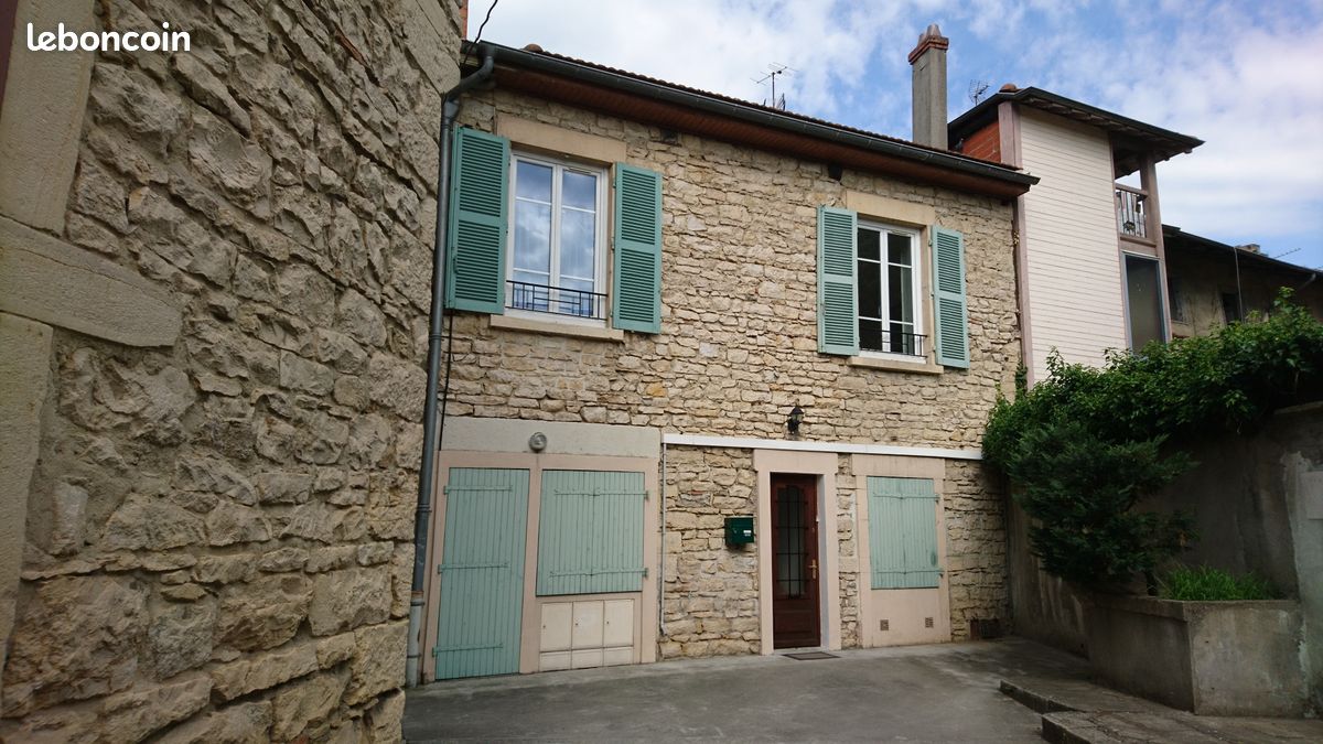 Appartement 4 pièces 73 m² · à Bourgoin-Jallieu · 73 m² · 820 €