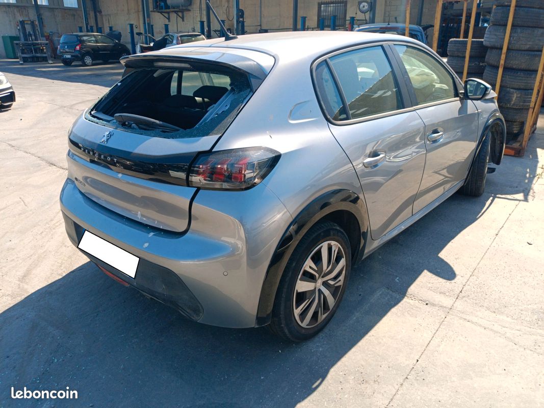 Peugeot 208 II pour pièces 951437 A (image 4)