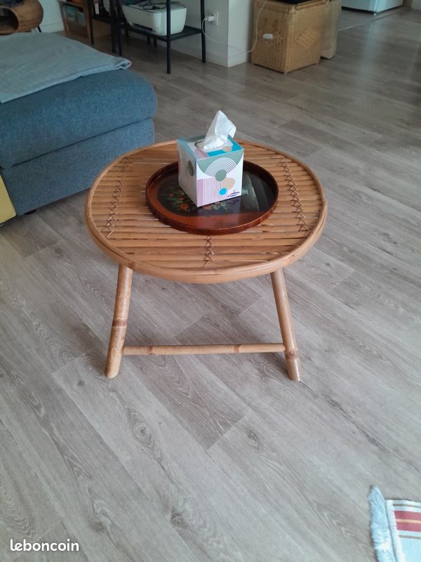 Petite table en rotin (image 2)